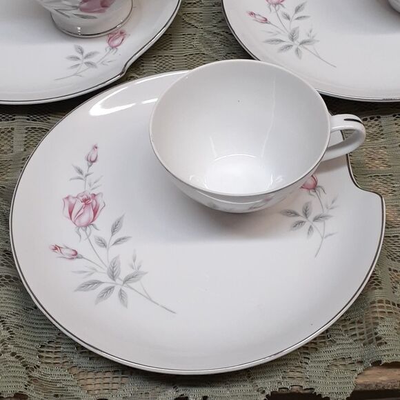 Snack set 7-pc , Regina Rose by Royal Cameo & Sterling Rose pitcher - Picture 2 of 14